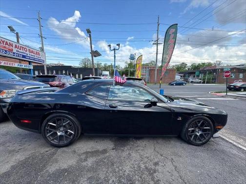 2016 Dodge Challenger R/T Scat Pack