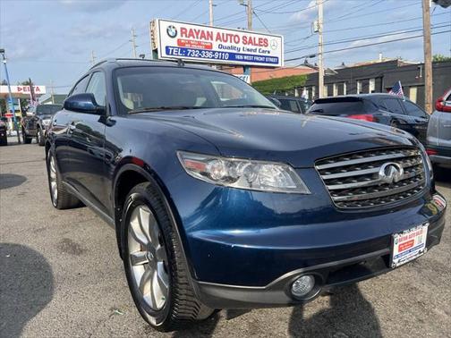 2005 INFINITI FX35 Base