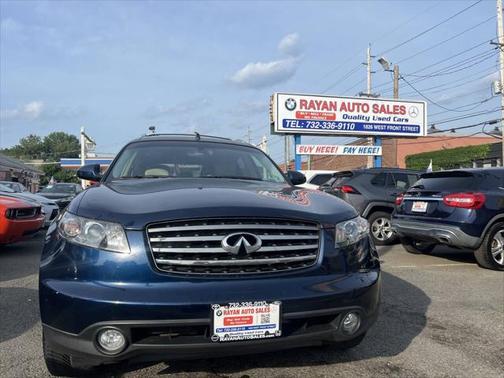2005 INFINITI FX35 Base