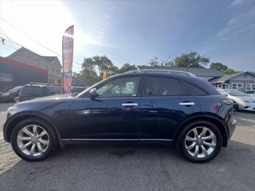 2005 INFINITI FX35 Base