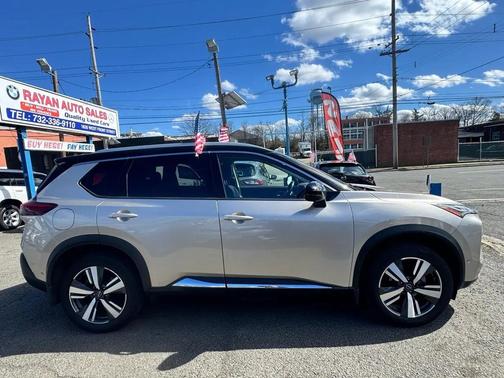 2022 Nissan Rogue Platinum