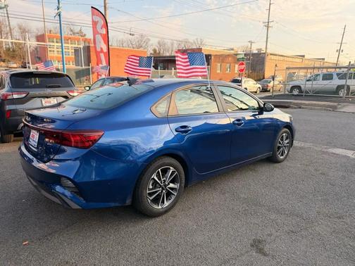 Deep Sea Blue 2023 Kia Forte LXS
