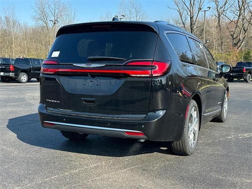 2026 Chrysler Pacifica Pinnacle