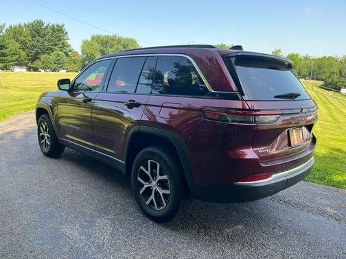 Velvet Red Pearlcoat 2025 Jeep Grand Cherokee Limited