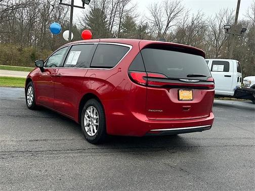 2024 Chrysler Pacifica Touring-L