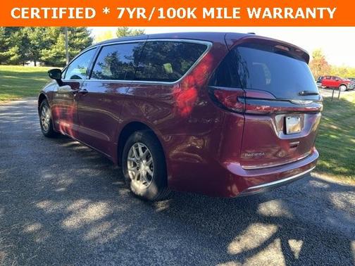 2024 Chrysler Pacifica Touring-L