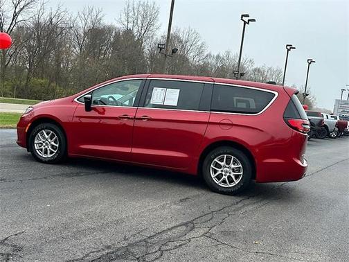 2024 Chrysler Pacifica Touring-L