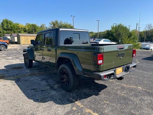 2023 Jeep Gladiator Sport