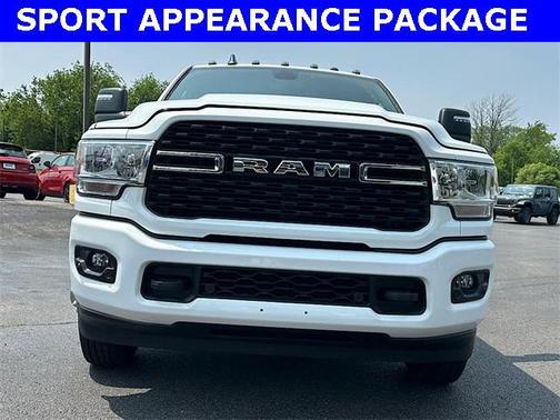 2024 RAM 3500 Big Horn Crew Cab 4x4 8 Box