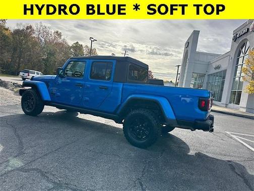 2023 Jeep Gladiator Sport