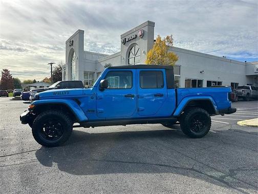 2023 Jeep Gladiator Sport