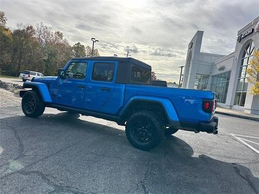 2023 Jeep Gladiator Sport