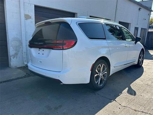 2026 Chrysler Pacifica Pinnacle