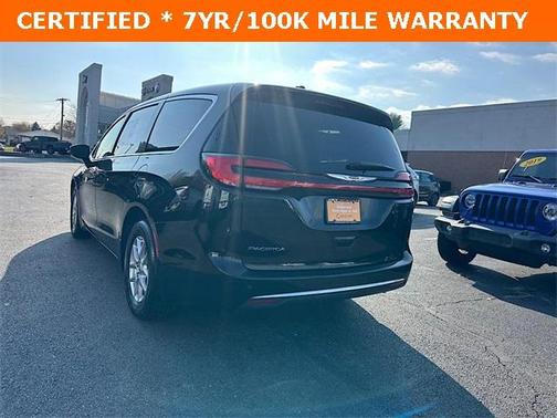 2024 Chrysler Pacifica Touring-L