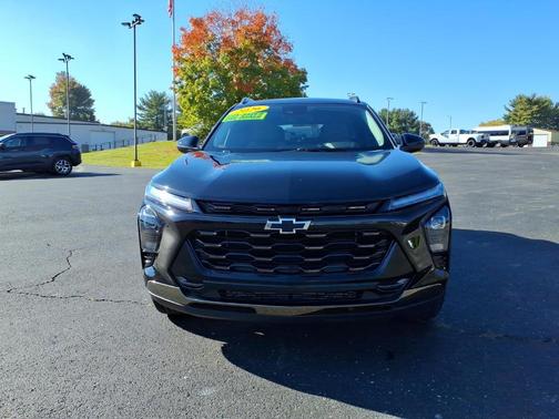 Mosaic Black Metallic 2026 Chevrolet Trax ACTIV