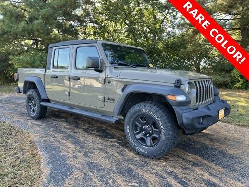 2020 Jeep Gladiator Sport