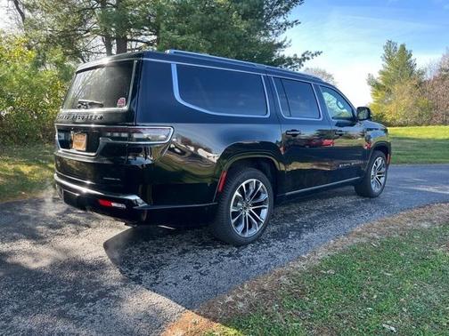 2023 Jeep Grand Wagoneer L Series III