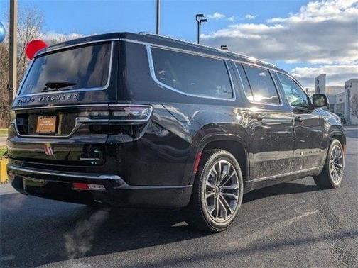 2023 Jeep Grand Wagoneer L Series III