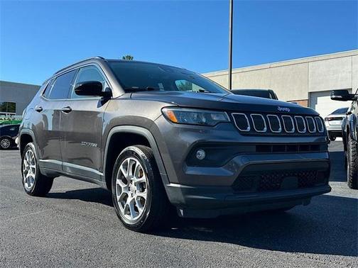 2022 Jeep Compass Latitude Lux