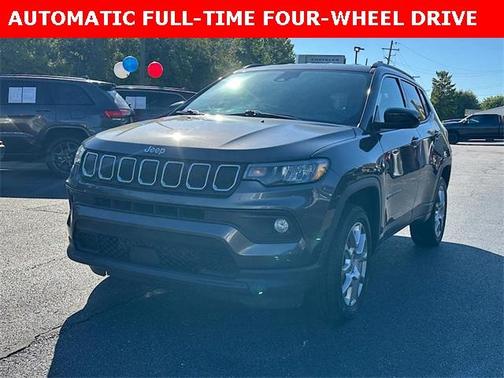 2022 Jeep Compass Latitude Lux