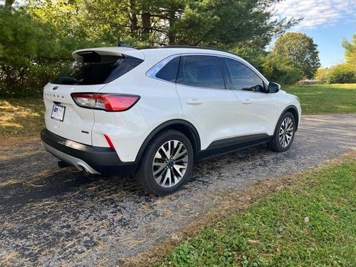 2020 Ford Escape Titanium Hybrid
