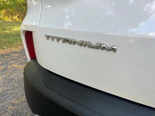 2020 Ford Escape Titanium Hybrid