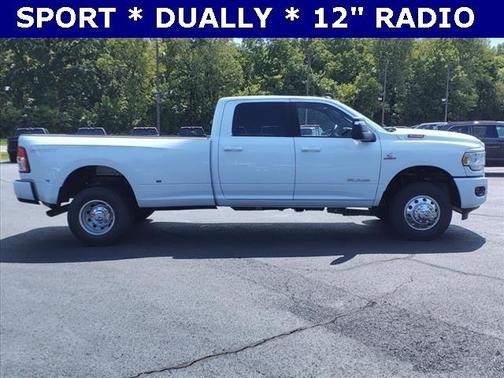 2024 RAM 3500 Big Horn Crew Cab 4x4 8 Box