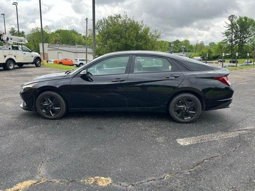 Onyx Black 2023 Hyundai ELANTRA SEL