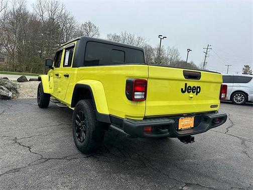 2023 Jeep Gladiator Sport