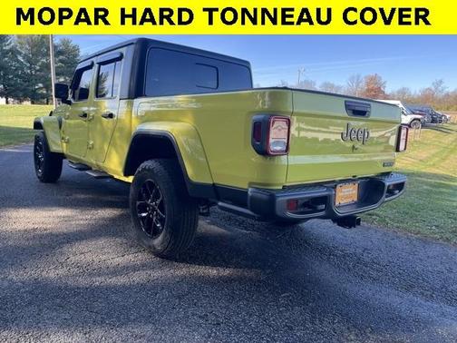 2023 Jeep Gladiator Sport