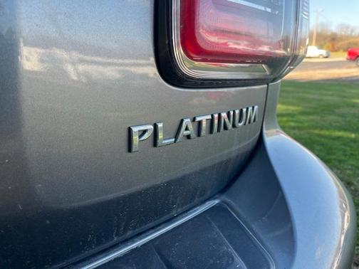 2017 Nissan Armada Platinum