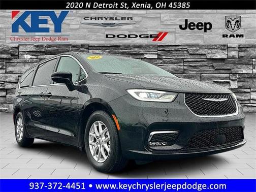 2024 Chrysler Pacifica Touring-L