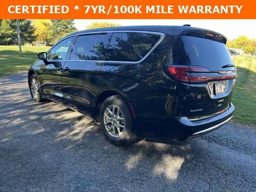 2024 Chrysler Pacifica Touring-L