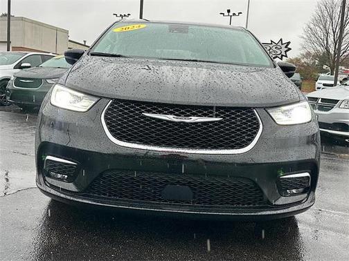 2024 Chrysler Pacifica Touring-L