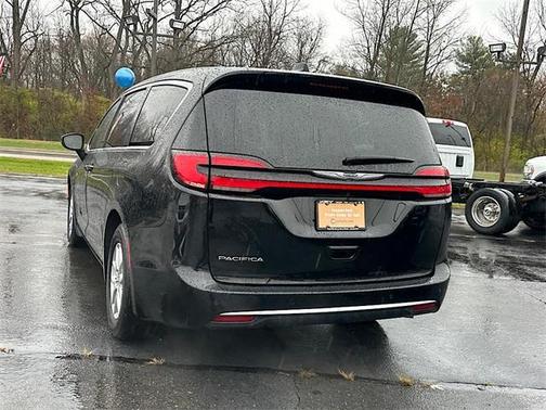 2024 Chrysler Pacifica Touring-L