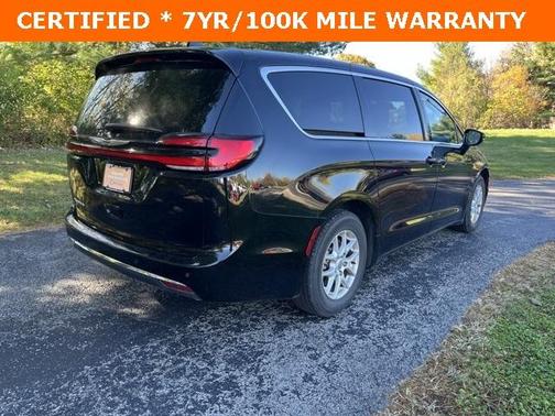 2024 Chrysler Pacifica Touring-L