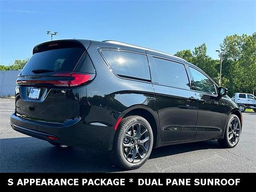 2026 Chrysler Pacifica Limited