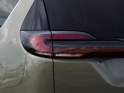 Green 2027 Chrysler Pacifica SELECT