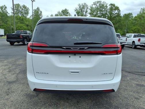 White 2027 Chrysler Pacifica LIMITED