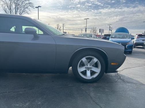2012 Dodge Challenger SXT