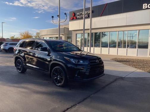 2019 Toyota Highlander SE