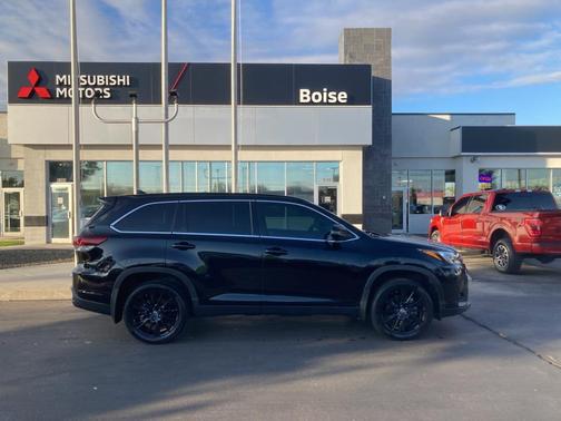 2019 Toyota Highlander SE