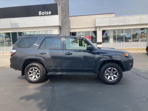 2024 Toyota 4Runner TRD Off Road