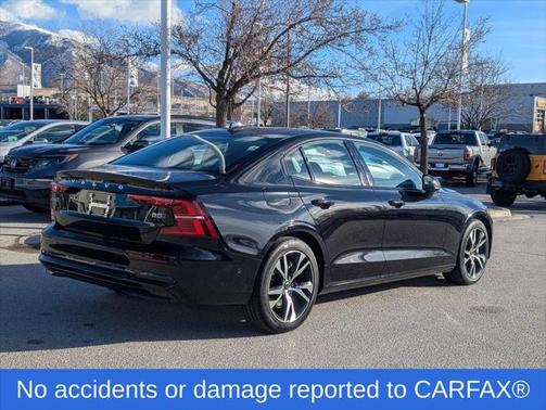 2024 Volvo S60 B5 Plus Dark Theme