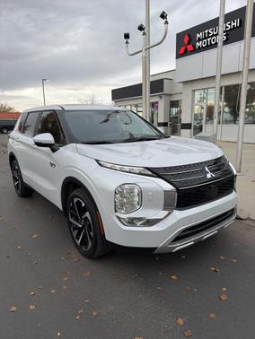 2025 Mitsubishi Outlander PHEV SE S-AWC