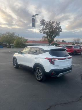 2024 Kia Seltos LX