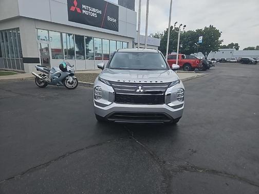 2025 Mitsubishi Outlander ES 2.5 S-AWC