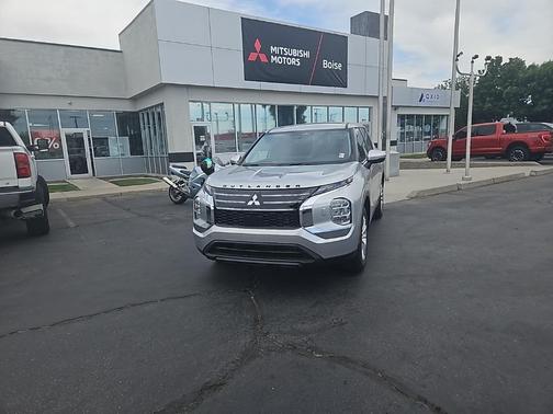 2025 Mitsubishi Outlander ES 2.5 S-AWC