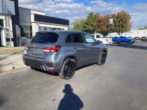 2025 Mitsubishi Outlander Sport 2.0 LE