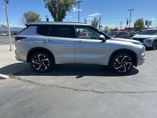2025 Mitsubishi Outlander PHEV SEL